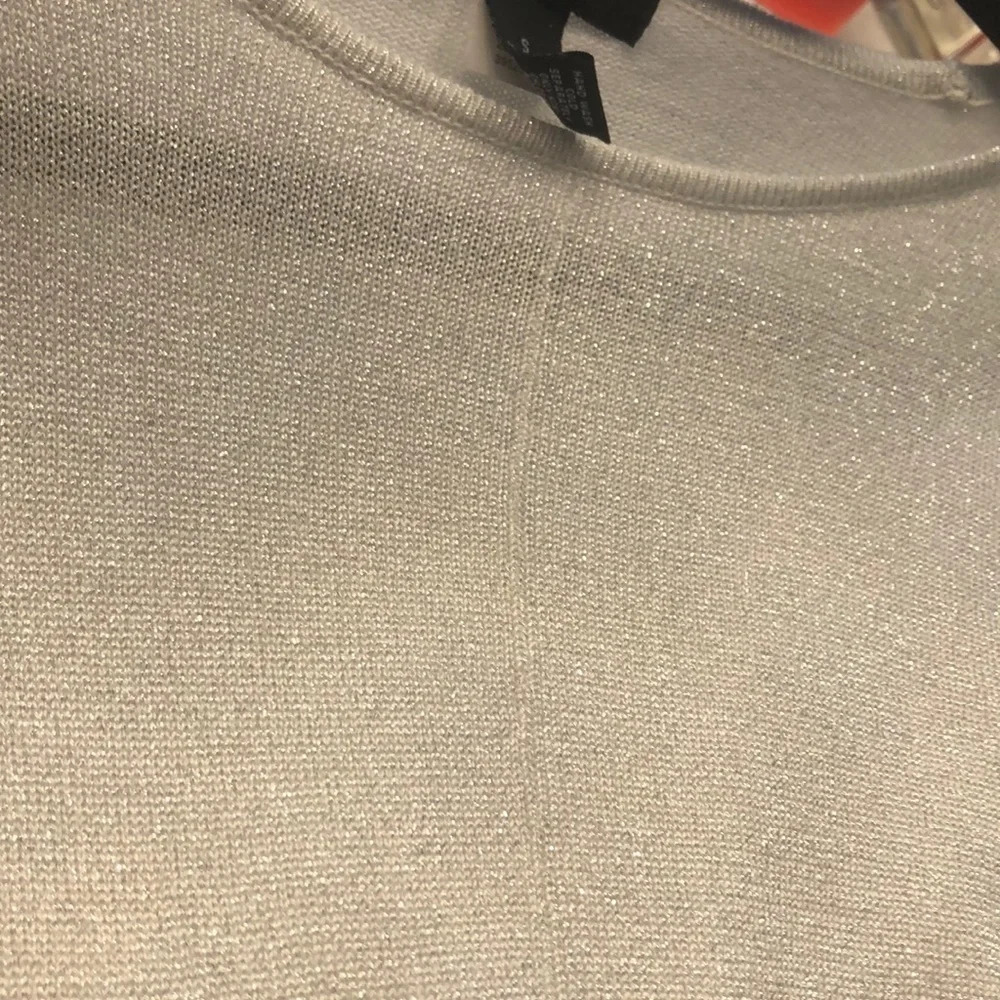 Sweater - Picture 5 of 6